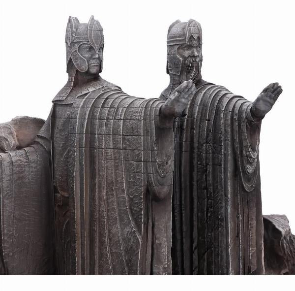 Lord of The Rings gate of Argonath