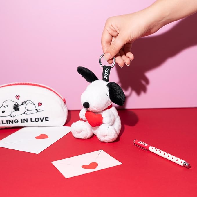 Erik Snoopy Love Season Keychain